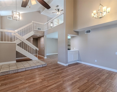 18506 Creekfield Court - Photo Thumbnail 14