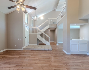 18506 Creekfield Court - Photo Thumbnail 15