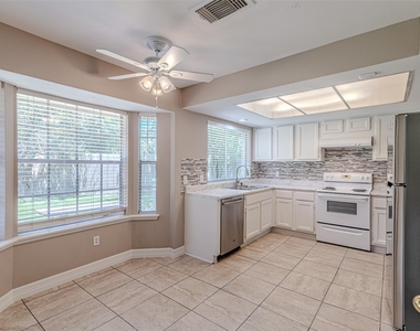 18506 Creekfield Court - Photo Thumbnail 22