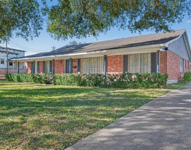 9310 Cliffwood Drive - Photo Thumbnail 2