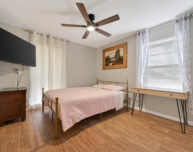 9310 Cliffwood Drive - Photo Thumbnail 24