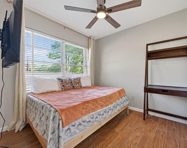 9310 Cliffwood Drive - Photo Thumbnail 19