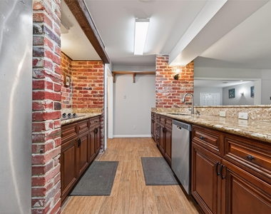 9310 Cliffwood Drive - Photo Thumbnail 10