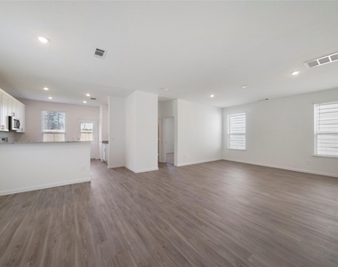 5703 Finely Run St - Photo Thumbnail 2