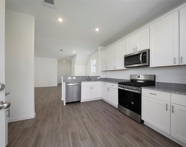 5703 Finely Run St - Photo Thumbnail 8