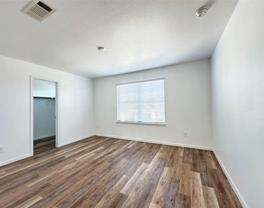 5703 Finely Run St - Photo Thumbnail 21