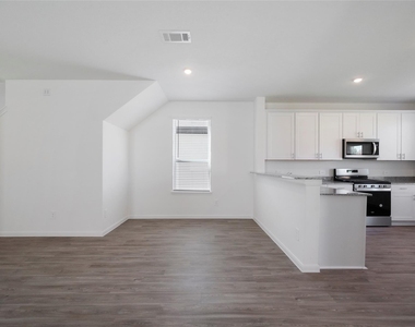 5703 Finely Run St - Photo Thumbnail 11