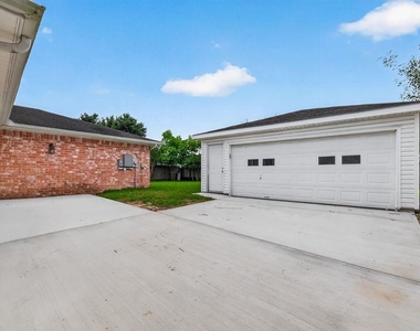 1519 Hitherfield Drive - Photo Thumbnail 32