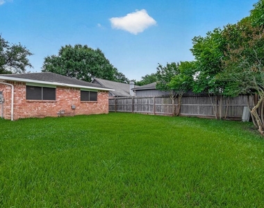 1519 Hitherfield Drive - Photo Thumbnail 17