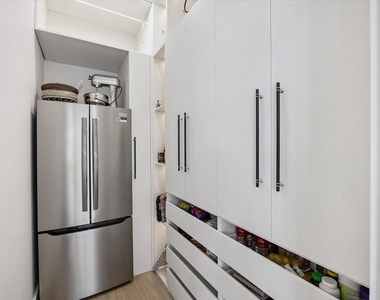 407 Brook Hollow Drive - Photo Thumbnail 29