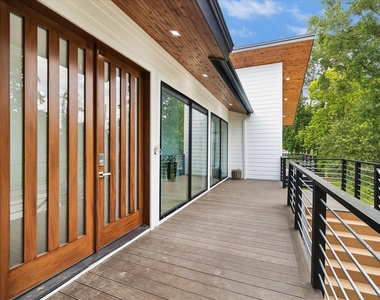 407 Brook Hollow Drive - Photo Thumbnail 2