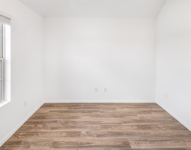 5508 Knox Landing Drive - Photo Thumbnail 6