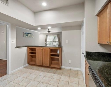 2255 Braeswood Park Drive - Photo Thumbnail 7