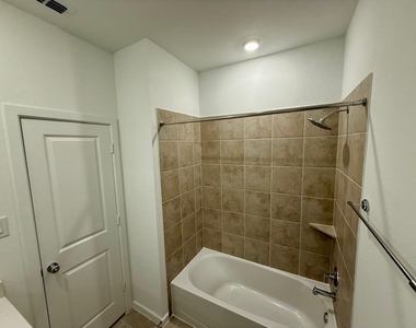 22142 Ingham Bluff Lane - Photo Thumbnail 11