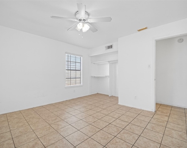 6001 Reims Road - Photo Thumbnail 12