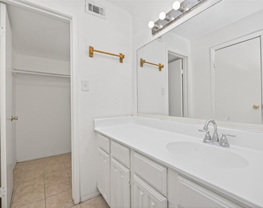 6001 Reims Road - Photo Thumbnail 24