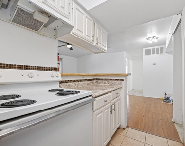6001 Reims Road - Photo Thumbnail 9