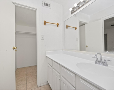 6001 Reims Road - Photo Thumbnail 23