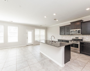 18119 Tall Chestnut Street - Photo Thumbnail 7