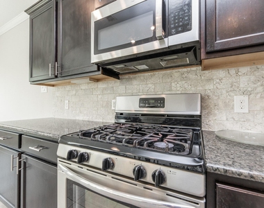 18119 Tall Chestnut Street - Photo Thumbnail 14