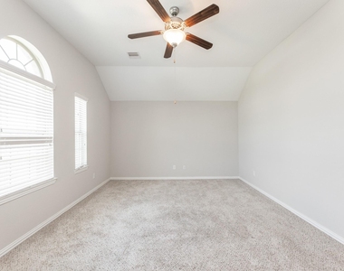 18119 Tall Chestnut Street - Photo Thumbnail 28