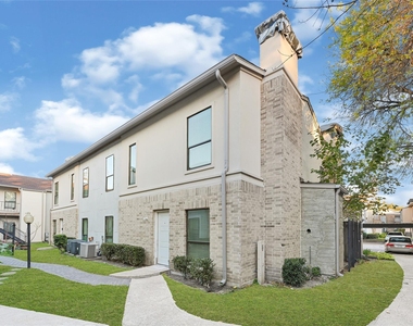 2425 Augusta Drive - Photo Thumbnail 25
