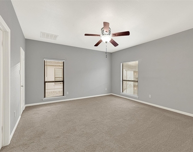 2425 Augusta Drive - Photo Thumbnail 16