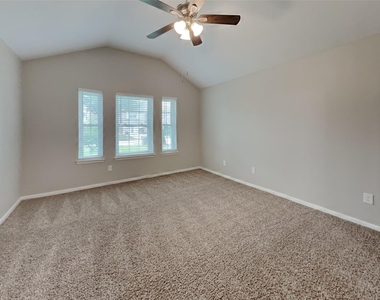 2815 Fox Mountain Drive - Photo Thumbnail 7