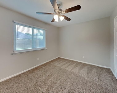 2815 Fox Mountain Drive - Photo Thumbnail 12