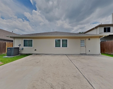 2815 Fox Mountain Drive - Photo Thumbnail 16