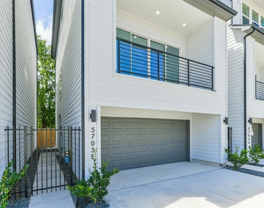 5703 Balbo Street - Photo Thumbnail 1