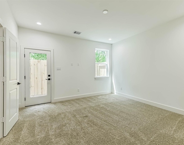 5703 Balbo Street - Photo Thumbnail 6