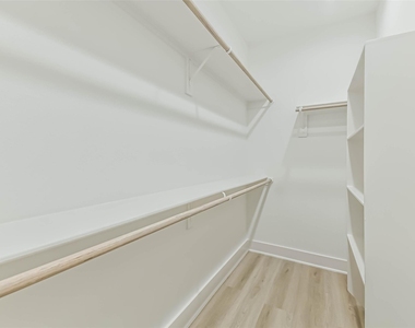 5703 Balbo Street - Photo Thumbnail 31