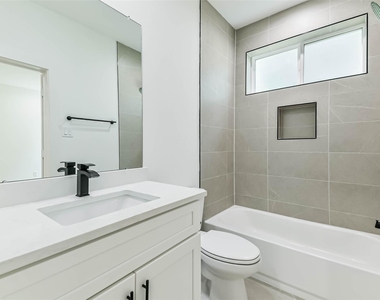 5703 Balbo Street - Photo Thumbnail 8