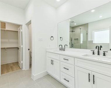5703 Balbo Street - Photo Thumbnail 27