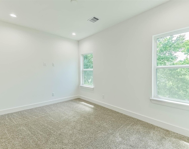 5703 Balbo Street - Photo Thumbnail 32