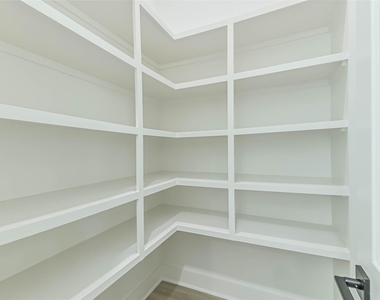 5703 Balbo Street - Photo Thumbnail 22