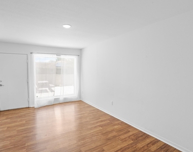 1408 Hughes Street - Photo Thumbnail 18