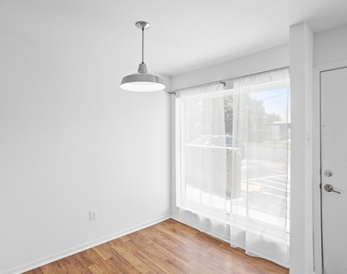 1408 Hughes Street - Photo Thumbnail 15