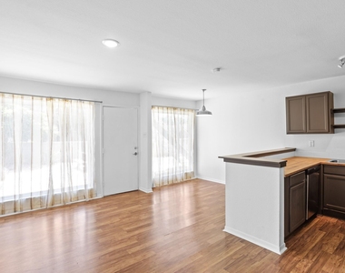 1408 Hughes Street - Photo Thumbnail 10