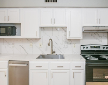 12900 Walden Road - Photo Thumbnail 6