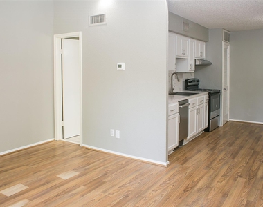 12900 Walden Road - Photo Thumbnail 11