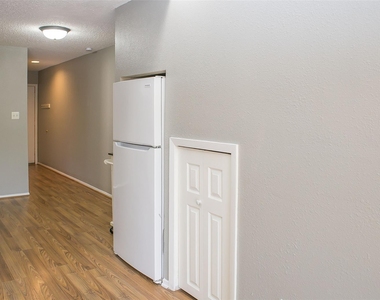 12900 Walden Road - Photo Thumbnail 13