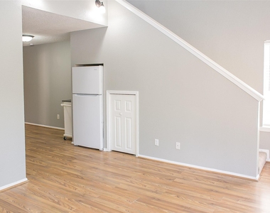 12900 Walden Road - Photo Thumbnail 12