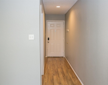 12900 Walden Road - Photo Thumbnail 4