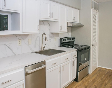 12900 Walden Road - Photo Thumbnail 9