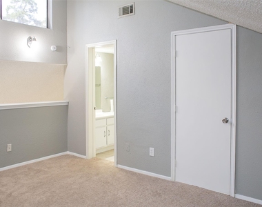 12900 Walden Road - Photo Thumbnail 22