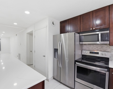 7900 Westheimer Road - Photo Thumbnail 9