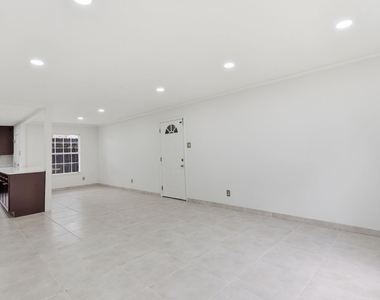 7900 Westheimer Road - Photo Thumbnail 17