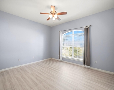 1707 N Highlands Crossing - Photo Thumbnail 30